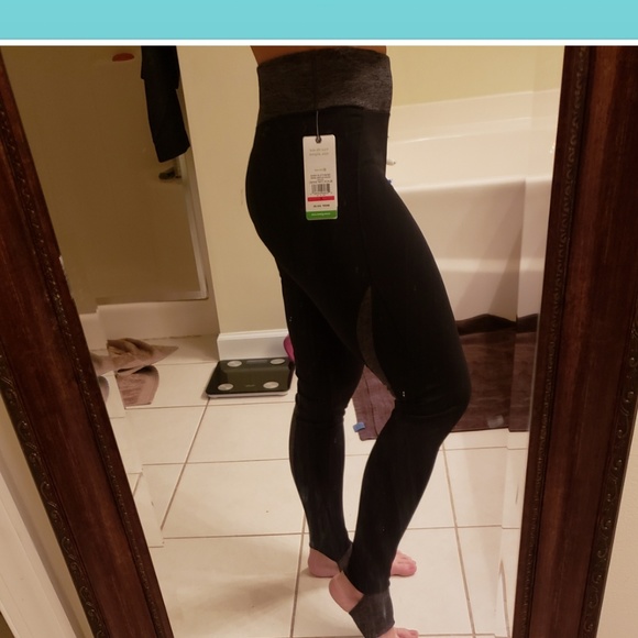 gaiam yoga pants with pockets